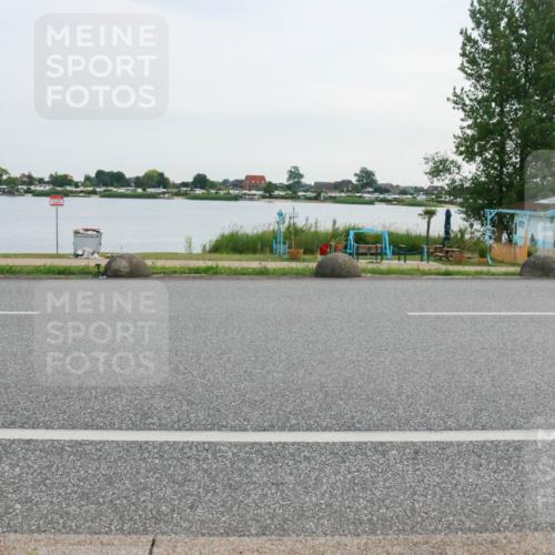15.06.2025 - 27. Vierlanden-Triathlon H.Heesch http://msf.ph/oto/8033269 15.06.2025 10:41:34 Radfahren 106, 109, 127, 198, 351, 436 meine-sportfotos.de