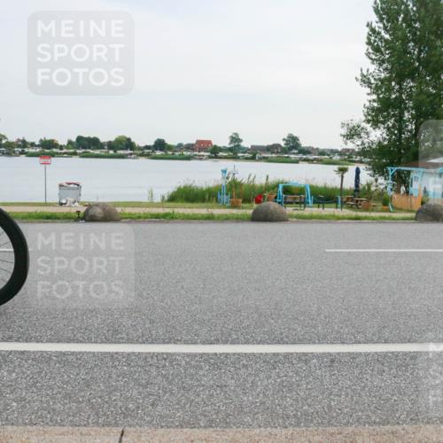 15.06.2025 - 27. Vierlanden-Triathlon H.Heesch http://msf.ph/oto/8033429 15.06.2025 10:41:42 Radfahren 22, 142, 172 meine-sportfotos.de