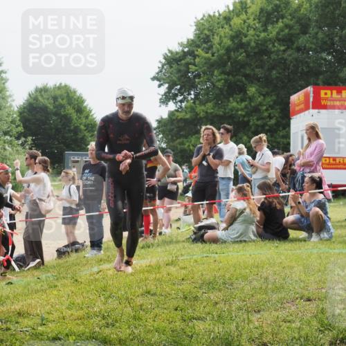15.06.2025 - 27. Vierlanden-Triathlon KatJ http://msf.ph/oto/8033487 15.06.2025 11:15:58 Schwimmen 919, 946, 951, 963 meine-sportfotos.de