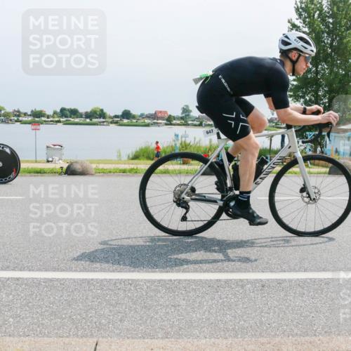 21.06.2025 - 27. Vierlanden-Triathlon H.Heesch http://msf.ph/oto/8033517 15.06.2025 11:40:33 Radfahren 206, 647, 678, 694, 707, 710, 740, 760 meine-sportfotos.de