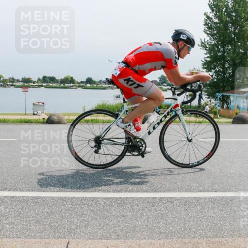 21.06.2025 - 27. Vierlanden-Triathlon H.Heesch http://msf.ph/oto/8033573 15.06.2025 11:40:50 Radfahren 162, 200 meine-sportfotos.de