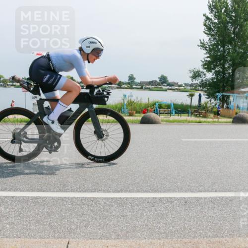 21.06.2025 - 27. Vierlanden-Triathlon H.Heesch http://msf.ph/oto/8033593 15.06.2025 11:40:53 Radfahren 162, 200, 722 meine-sportfotos.de