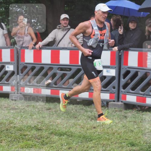 21.06.2025 - 27. Vierlanden-Triathlon KatJ http://msf.ph/oto/8033641 15.06.2025 13:45:35 Ziel 830 meine-sportfotos.de