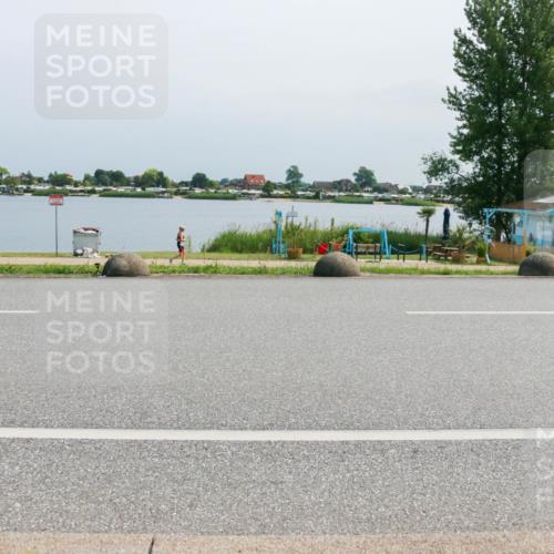 21.06.2025 - 27. Vierlanden-Triathlon H.Heesch http://msf.ph/oto/8033643 15.06.2025 11:40:55 Radfahren 200, 722 meine-sportfotos.de