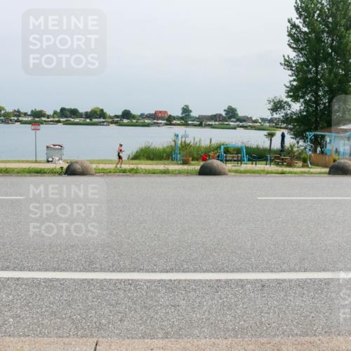 21.06.2025 - 27. Vierlanden-Triathlon H.Heesch http://msf.ph/oto/8033648 15.06.2025 11:40:56 Radfahren 200, 722 meine-sportfotos.de
