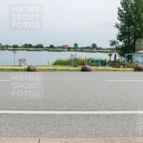 15.06.2025 - 27. Vierlanden-Triathlon H.Heesch http://msf.ph/oto/8033766 15.06.2025 11:40:59 Radfahren 649, 722 meine-sportfotos.de