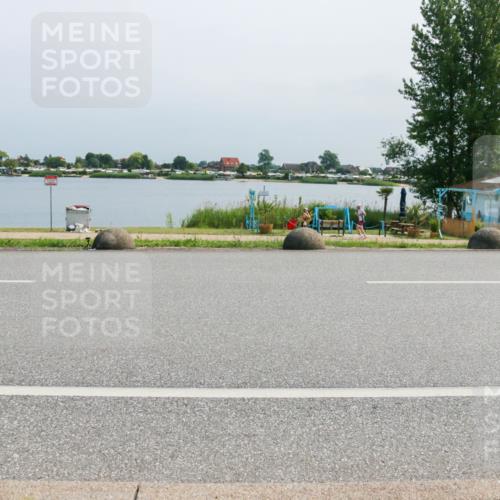 15.06.2025 - 27. Vierlanden-Triathlon H.Heesch http://msf.ph/oto/8033775 15.06.2025 11:40:59 Radfahren 649, 722 meine-sportfotos.de