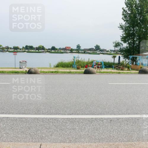 15.06.2025 - 27. Vierlanden-Triathlon H.Heesch http://msf.ph/oto/8033798 15.06.2025 11:41:00 Radfahren 649 meine-sportfotos.de