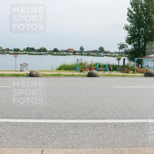 15.06.2025 - 27. Vierlanden-Triathlon H.Heesch http://msf.ph/oto/8033816 15.06.2025 11:41:00 Radfahren 649 meine-sportfotos.de