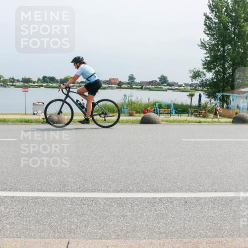 15.06.2025 - 27. Vierlanden-Triathlon H.Heesch http://msf.ph/oto/8033910 15.06.2025 11:41:03 Radfahren 649, 883 meine-sportfotos.de