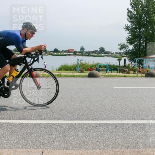 15.06.2025 - 27. Vierlanden-Triathlon H.Heesch http://msf.ph/oto/8033929 15.06.2025 11:41:03 Radfahren 649, 883 meine-sportfotos.de