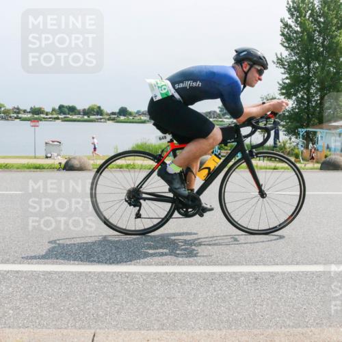 15.06.2025 - 27. Vierlanden-Triathlon H.Heesch http://msf.ph/oto/8033936 15.06.2025 11:41:03 Radfahren 649, 883 meine-sportfotos.de