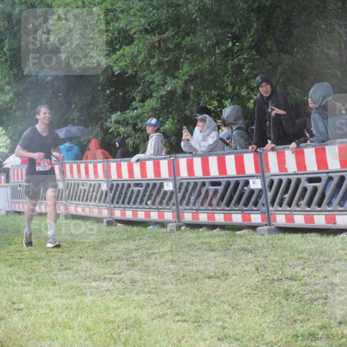 21.06.2025 - 27. Vierlanden-Triathlon KatJ http://msf.ph/oto/8033948 15.06.2025 13:47:11 Ziel 84, 1147 meine-sportfotos.de