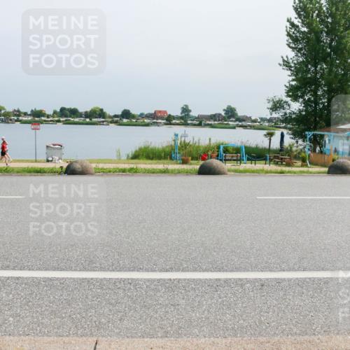 15.06.2025 - 27. Vierlanden-Triathlon H.Heesch http://msf.ph/oto/8034035 15.06.2025 11:41:06 Radfahren 649, 715, 867, 883 meine-sportfotos.de