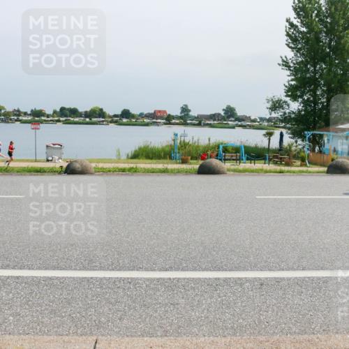 15.06.2025 - 27. Vierlanden-Triathlon H.Heesch http://msf.ph/oto/8034040 15.06.2025 11:41:06 Radfahren 649, 715, 867, 883 meine-sportfotos.de