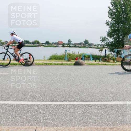 15.06.2025 - 27. Vierlanden-Triathlon H.Heesch http://msf.ph/oto/8034071 15.06.2025 11:41:08 Radfahren 715, 867, 883, 884 meine-sportfotos.de