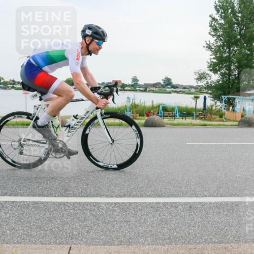 15.06.2025 - 27. Vierlanden-Triathlon H.Heesch http://msf.ph/oto/8034169 15.06.2025 10:42:20 Radfahren 29, 139, 287 meine-sportfotos.de