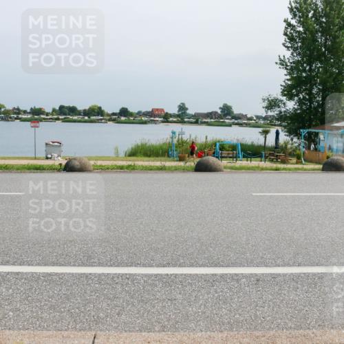 21.06.2025 - 27. Vierlanden-Triathlon H.Heesch http://msf.ph/oto/8034183 15.06.2025 11:41:10 Radfahren 715, 778, 867, 883, 884 meine-sportfotos.de