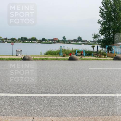 21.06.2025 - 27. Vierlanden-Triathlon H.Heesch http://msf.ph/oto/8034234 15.06.2025 11:41:11 Radfahren 715, 778, 867, 884 meine-sportfotos.de
