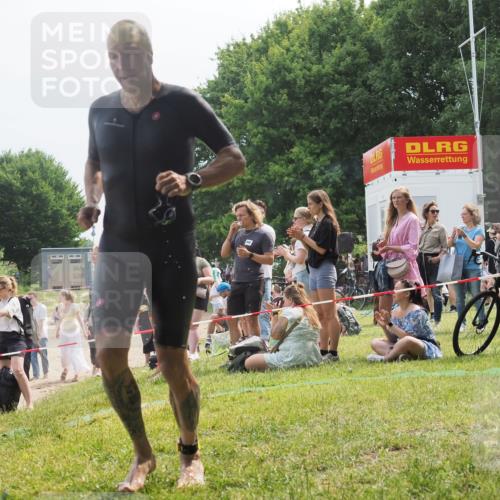 15.06.2025 - 27. Vierlanden-Triathlon KatJ http://msf.ph/oto/8034347 15.06.2025 11:18:14 Schwimmen 834 meine-sportfotos.de