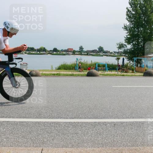 21.06.2025 - 27. Vierlanden-Triathlon H.Heesch http://msf.ph/oto/8034350 15.06.2025 11:41:35 Radfahren 705, 831 meine-sportfotos.de