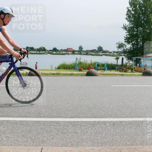 21.06.2025 - 27. Vierlanden-Triathlon H.Heesch http://msf.ph/oto/8034362 15.06.2025 11:41:42 Radfahren 657 meine-sportfotos.de