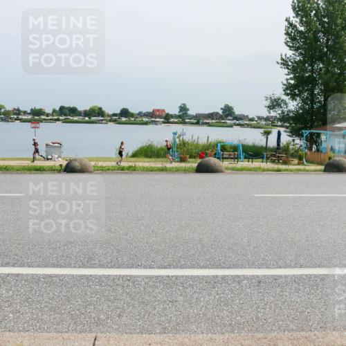21.06.2025 - 27. Vierlanden-Triathlon H.Heesch http://msf.ph/oto/8034378 15.06.2025 11:41:49 Radfahren 701 meine-sportfotos.de