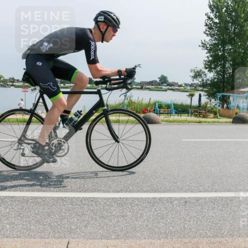 21.06.2025 - 27. Vierlanden-Triathlon H.Heesch http://msf.ph/oto/8034427 15.06.2025 11:41:57 Radfahren 646, 937 meine-sportfotos.de