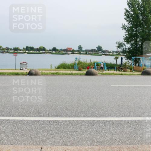 21.06.2025 - 27. Vierlanden-Triathlon H.Heesch http://msf.ph/oto/8034432 15.06.2025 11:42:00 Radfahren 646, 937 meine-sportfotos.de