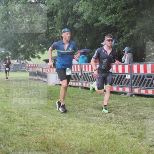 21.06.2025 - 27. Vierlanden-Triathlon KatJ http://msf.ph/oto/8034481 15.06.2025 13:49:02 Ziel 792, 825, 1148 meine-sportfotos.de