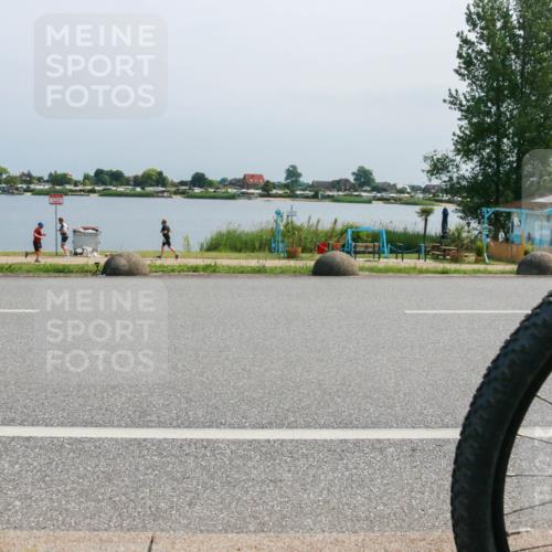 21.06.2025 - 27. Vierlanden-Triathlon H.Heesch http://msf.ph/oto/8034489 15.06.2025 11:42:18 Radfahren 250, 702 meine-sportfotos.de