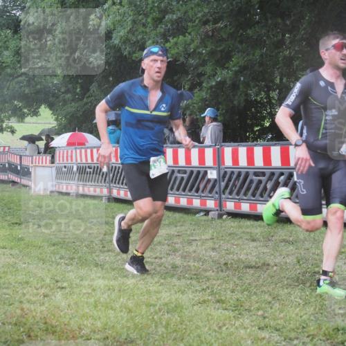 21.06.2025 - 27. Vierlanden-Triathlon KatJ http://msf.ph/oto/8034499 15.06.2025 13:49:02 Ziel 792, 825, 1148 meine-sportfotos.de