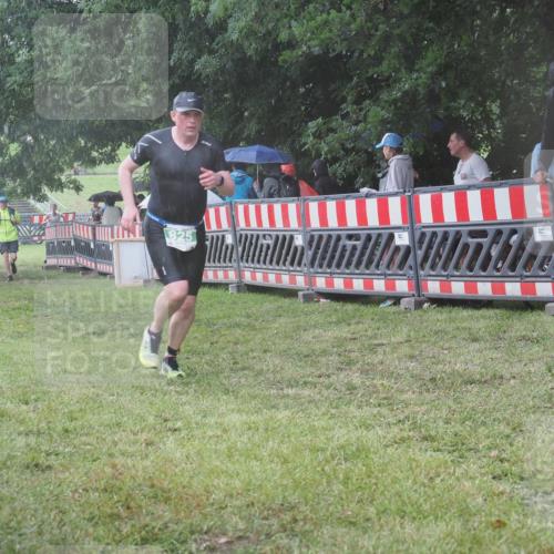 21.06.2025 - 27. Vierlanden-Triathlon KatJ http://msf.ph/oto/8034510 15.06.2025 13:49:09 Ziel 231, 825, 924, 1162 meine-sportfotos.de