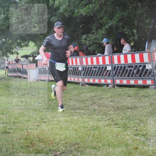 21.06.2025 - 27. Vierlanden-Triathlon KatJ http://msf.ph/oto/8034519 15.06.2025 13:49:09 Ziel 231, 825, 924, 1162 meine-sportfotos.de