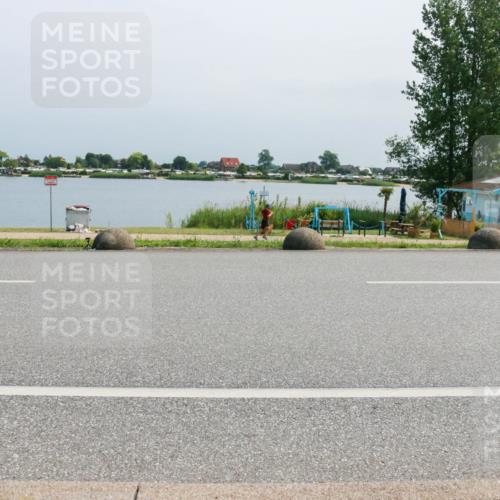 21.06.2025 - 27. Vierlanden-Triathlon H.Heesch http://msf.ph/oto/8034525 15.06.2025 11:42:21 Radfahren 250, 702 meine-sportfotos.de