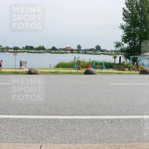 21.06.2025 - 27. Vierlanden-Triathlon H.Heesch http://msf.ph/oto/8034600 15.06.2025 11:42:35 Radfahren 762, 859 meine-sportfotos.de