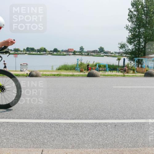 21.06.2025 - 27. Vierlanden-Triathlon H.Heesch http://msf.ph/oto/8034656 15.06.2025 11:42:44 Radfahren 697, 781, 862 meine-sportfotos.de
