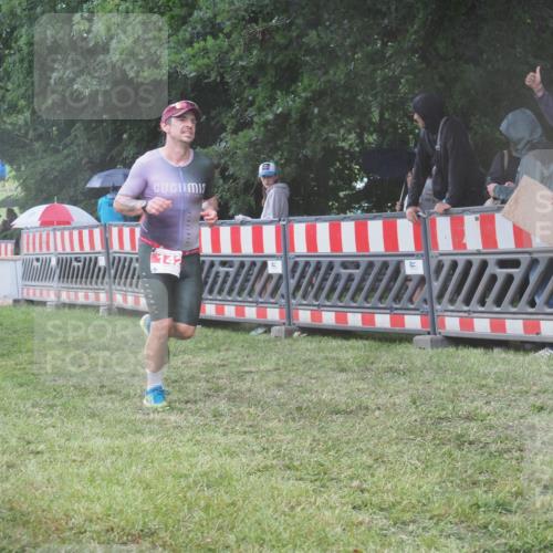 21.06.2025 - 27. Vierlanden-Triathlon KatJ http://msf.ph/oto/8034657 15.06.2025 13:49:24 Ziel 142, 1103, 1137, 1158 meine-sportfotos.de