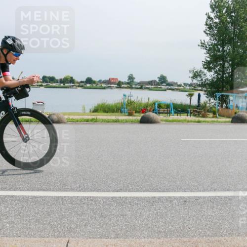 21.06.2025 - 27. Vierlanden-Triathlon H.Heesch http://msf.ph/oto/8034681 15.06.2025 11:42:54 Radfahren 217 meine-sportfotos.de
