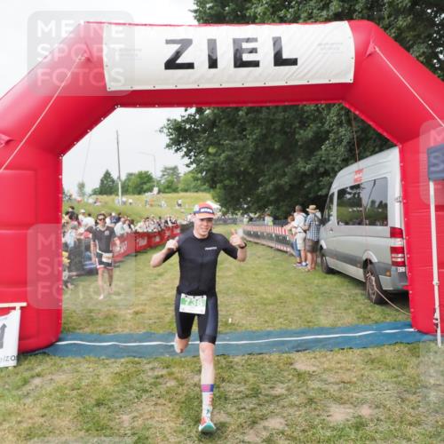 21.06.2025 - 27. Vierlanden-Triathlon MichiJ http://msf.ph/oto/8034713 15.06.2026 12:58:37 Ziel 736, 1034, 1035, 1036, 1037 meine-sportfotos.de
