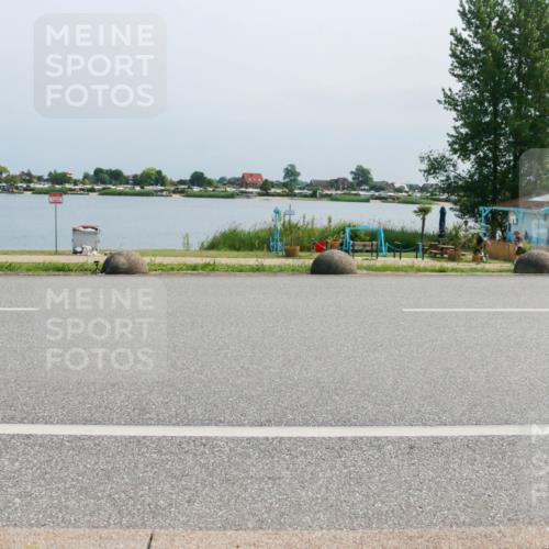 15.06.2025 - 27. Vierlanden-Triathlon H.Heesch http://msf.ph/oto/8034715 15.06.2025 11:42:57 Radfahren 217, 642 meine-sportfotos.de
