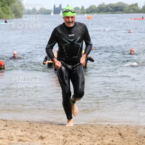 15.06.2025 - 27. Vierlanden-Triathlon Lena Gebhardt http://msf.ph/oto/8034771 15.06.2025 11:20:30 Schwimmen 838, 890, 926, 969, 1400 meine-sportfotos.de