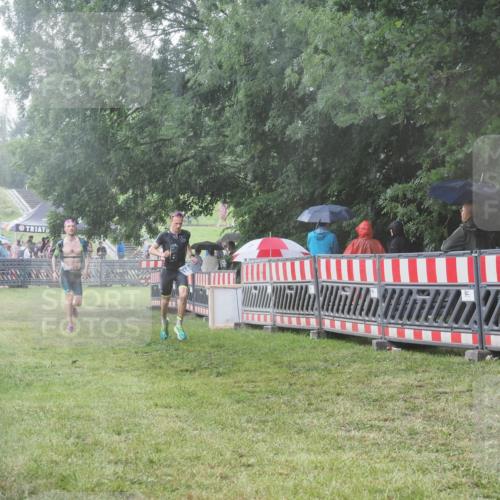21.06.2025 - 27. Vierlanden-Triathlon KatJ http://msf.ph/oto/8034784 15.06.2025 13:49:48 Ziel 1138, 1146 meine-sportfotos.de