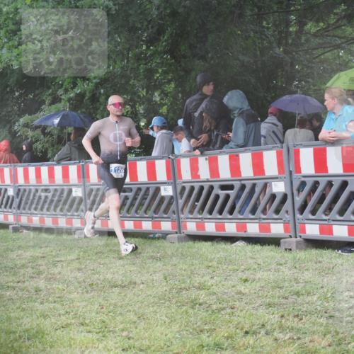 21.06.2025 - 27. Vierlanden-Triathlon KatJ http://msf.ph/oto/8034898 15.06.2025 13:50:05 Ziel 1102, 1126, 1160 meine-sportfotos.de