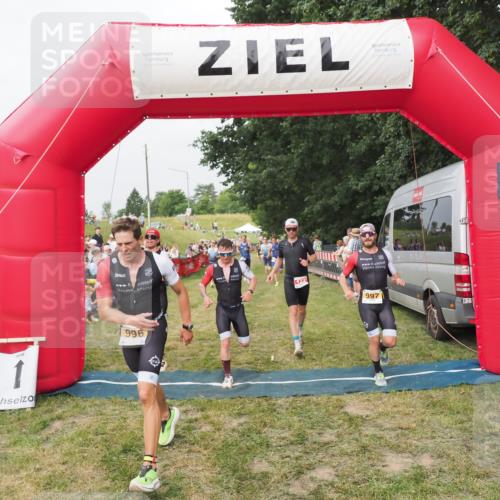 21.06.2025 - 27. Vierlanden-Triathlon MichiJ http://msf.ph/oto/8035021 15.06.2026 12:58:52 Ziel 122, 662, 995, 996, 997, 998, 1010, 1011, 1012, 1013 meine-sportfotos.de