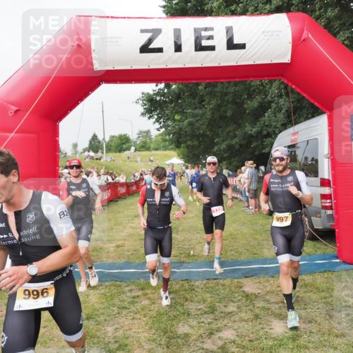 21.06.2025 - 27. Vierlanden-Triathlon MichiJ http://msf.ph/oto/8035040 15.06.2026 12:58:52 Ziel 122, 662, 995, 996, 997, 998, 1010, 1011, 1012, 1013 meine-sportfotos.de