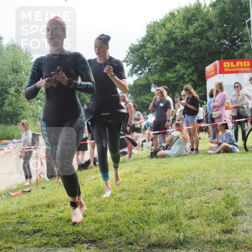15.06.2025 - 27. Vierlanden-Triathlon KatJ http://msf.ph/oto/8035061 15.06.2025 11:19:30 Schwimmen 875, 878, 895, 901, 923 meine-sportfotos.de