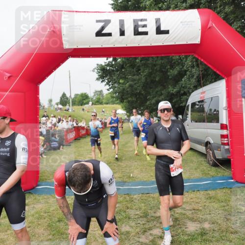 21.06.2025 - 27. Vierlanden-Triathlon MichiJ http://msf.ph/oto/8035067 15.06.2026 12:58:54 Ziel 122, 662, 995, 996, 997, 998, 1010, 1011, 1012, 1013, 1038 meine-sportfotos.de
