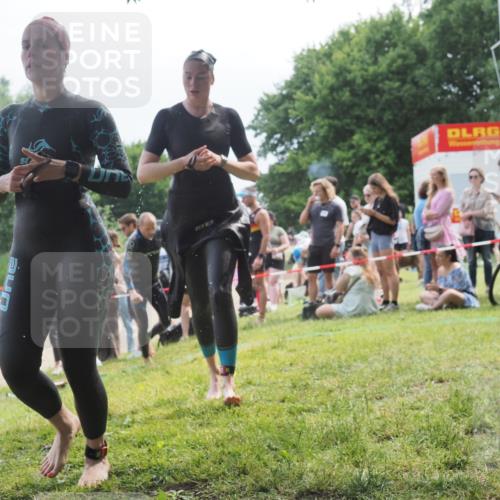 15.06.2025 - 27. Vierlanden-Triathlon KatJ http://msf.ph/oto/8035071 15.06.2025 11:19:31 Schwimmen 875, 878, 895, 901, 923 meine-sportfotos.de