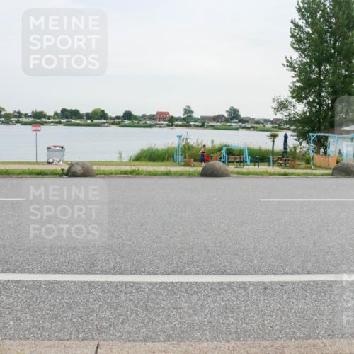 15.06.2025 - 27. Vierlanden-Triathlon H.Heesch http://msf.ph/oto/8035099 15.06.2025 10:44:20 Radfahren 235, 392 meine-sportfotos.de